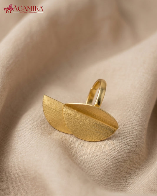 Vāyu Ring — Brushed Gold-Plated Brass